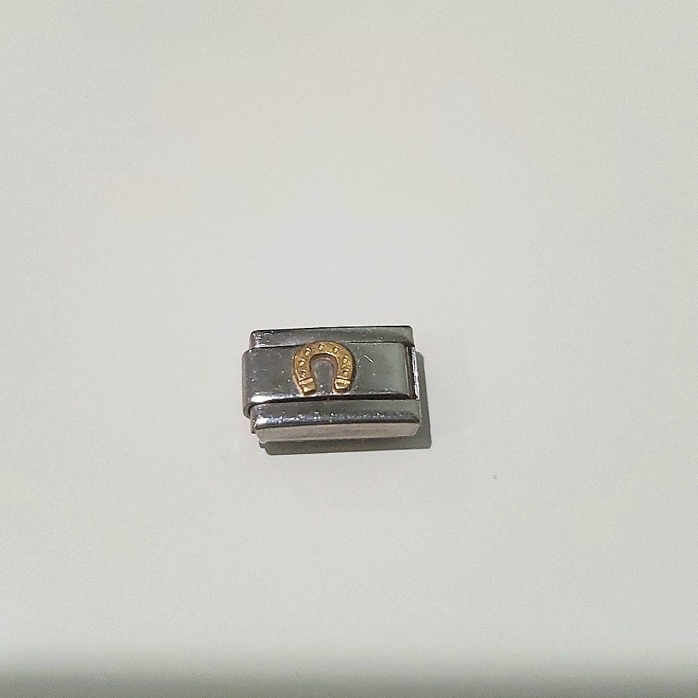 Nomination gold horse shoe charm